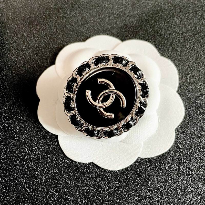 Chanel Black 820