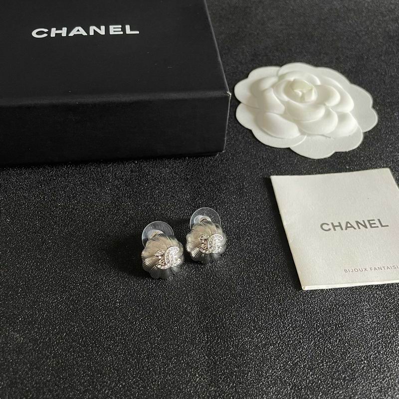 Chanel Earring White 134